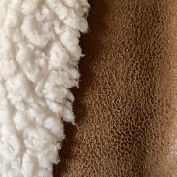 Cozy leather vest - Picture 2 of 3